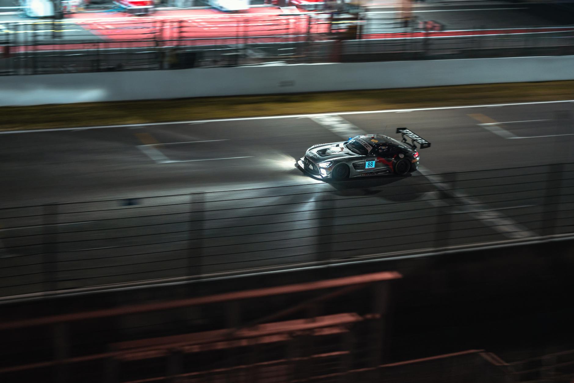 Bildmotiv zu Adac, 24h und Rburgring im redaktionellen Magazinkontext