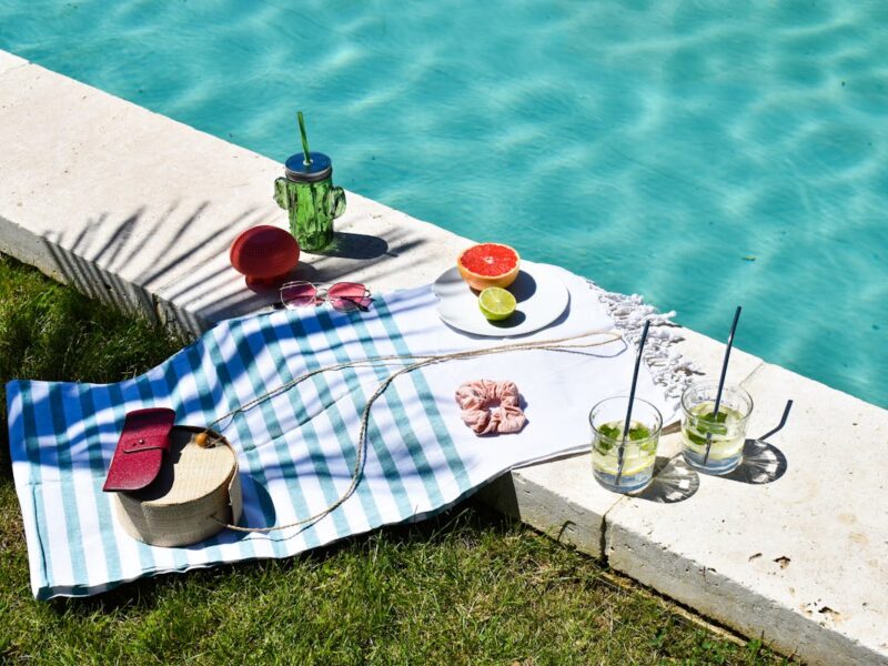 Bluetooth-Lautsprecher am Pool