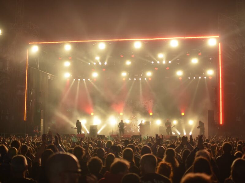 Konzertpublikum im Scheinwerferlicht