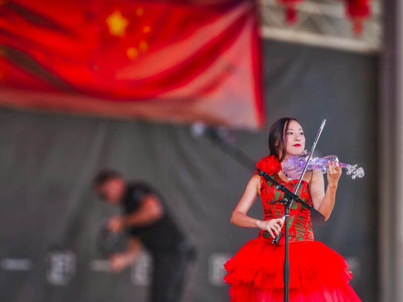 Musik-Award-Show mit rotem Teppich und Bühnenperformance